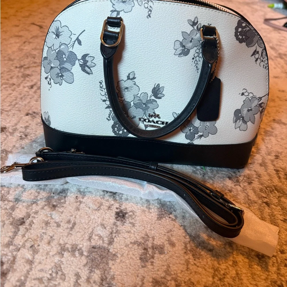 NEW Coach Mini Sierra purse- Black and White - Picture 2 of 8